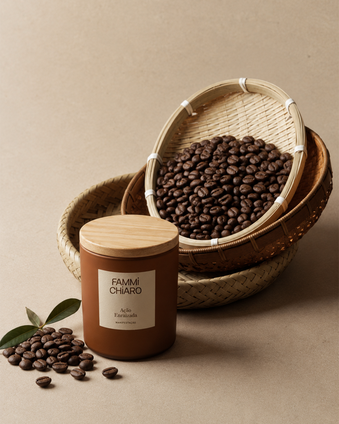 Ação Enraizada · Manifestação · Vela Aromática Vegetal Artesanal 262 ml